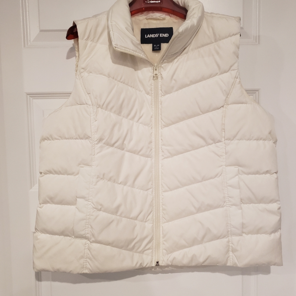 NWT Women's Lands' End Puffer Vest SZ XLP